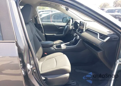 2024 Toyota Rav4 Xle z USA, uszkodzony, nr VIN 2T3W1RFVXRW355197